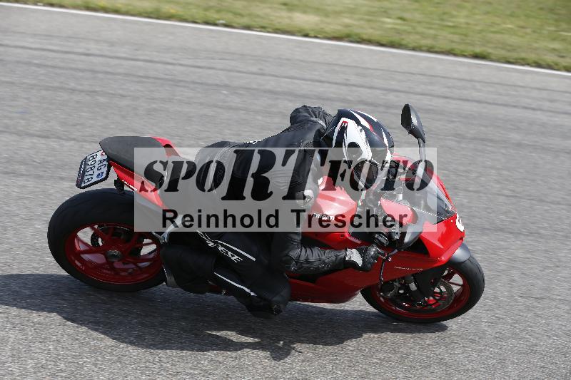/27 12.06.2025 Ducati Schweiz Trackday Warmup  ADR/blau-bleu/6